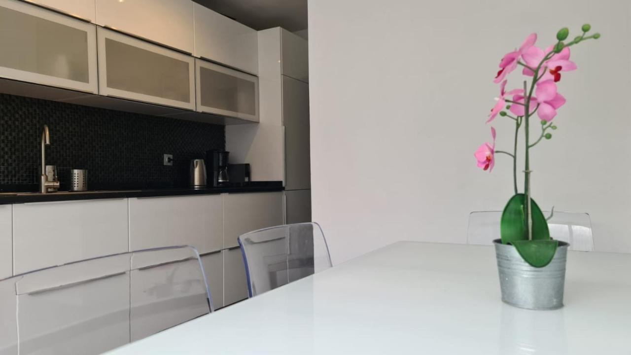 Jardines De Banus Apartments มาร์เบยา ภายนอก รูปภาพ