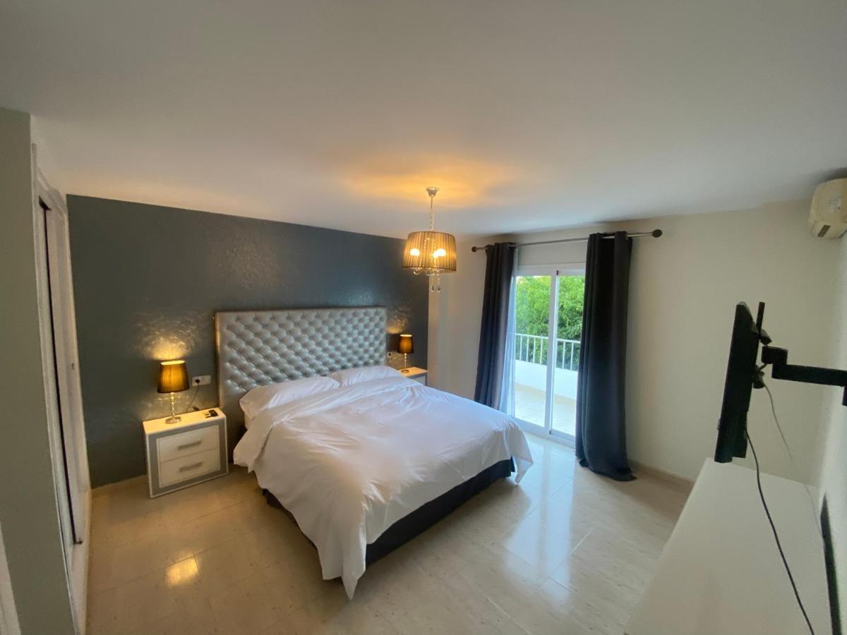 Jardines De Banus Apartments มาร์เบยา ภายนอก รูปภาพ